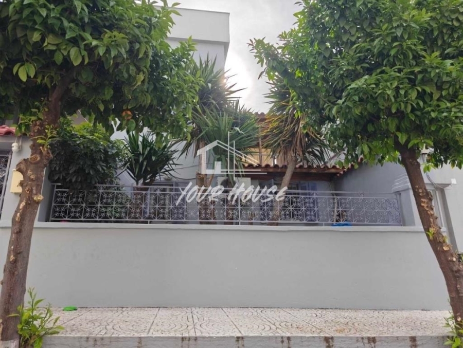 (Προς Πώληση) Κατοικία Οροφοδιαμέρισμα || Πειραιάς/Κερατσίνι - 82 τ.μ, 3 Υ/Δ, 80.000€ 