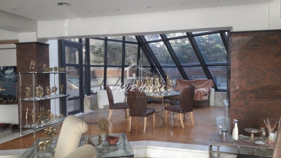 (For Sale) Commercial Building || Athens North/Chalandri - 1.020 Sq.m, 3.200.000€ 