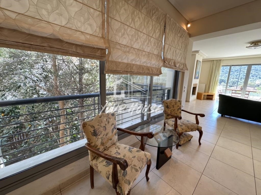 (For Rent) Residential Maisonette || East Attica/Koropi - 180 Sq.m, 3 Bedrooms, 1.500€ 