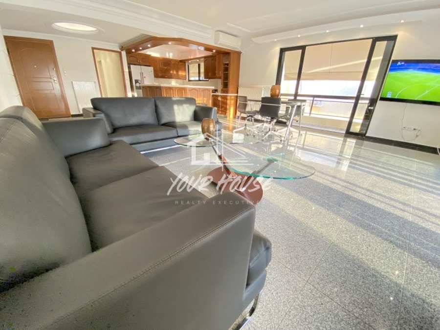 (For Sale) Residential Apartment || East Attica/Vouliagmeni - 127 Sq.m, 3 Bedrooms, 1.150.000€ 